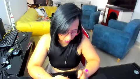 Snapshot of _emma_loyd_ chatting on January 2025 09:05:01 PM Emma online show from January 2025 09:05:01 PM