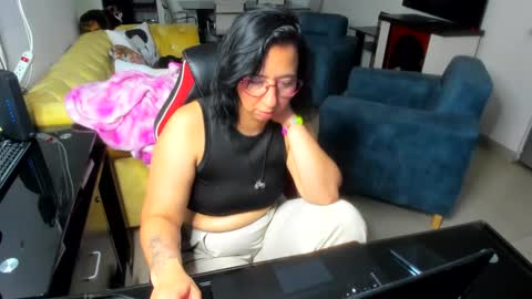 Snapshot of _emma_loyd_ chatting on January 2025 12:54:01 AM Emma online show from January 2025 12:54:01 AM