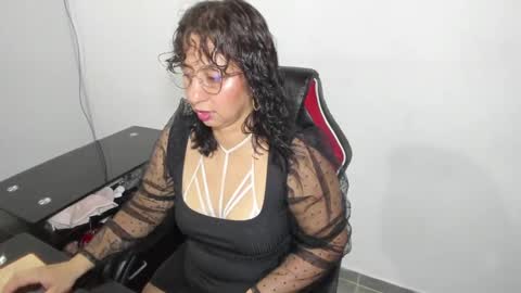 Snapshot of _emma_loyd_ chatting on September 2025 01:00:01 AM Emma online show from September 2025 01:00:01 AM