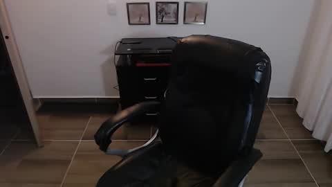 Snapshot of _emma_loyd_ chatting on December 2025 06:20:02 AM Emma online show from December 2025 06:20:02 AM