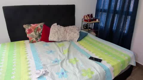 Snapshot of _emma_loyd_ chatting on February 2026 06:13:01 PM Emma online show from February 2026 06:13:01 PM