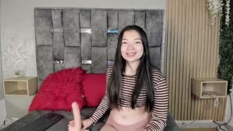 _emma_xoxo online show from December 2025 11:03:02 AM