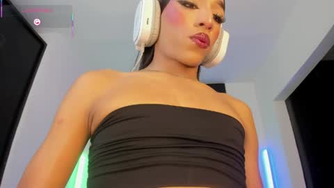 Emma online show from May 2026 01:03:01 AM