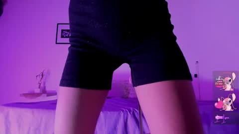 Snapshot of _emmawats chatting on July 2026 03:47:02 AM Val Wats online show from July 2026 03:47:02 AM
