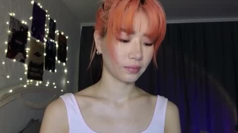 EveEva online show from March 2025 10:11:01 AM