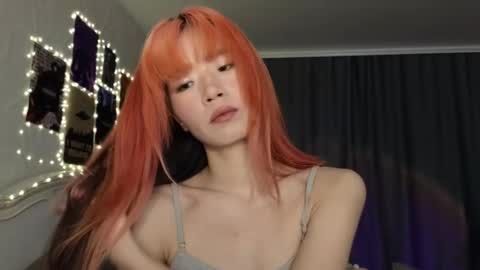 EveEva online show from March 2025 01:57:02 PM