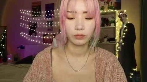 EveEva online show from March 2026 12:38:01 AM