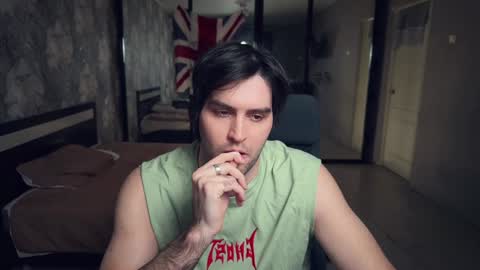 Snapshot of _fatrabbit chatting on December 2024 03:39:01 PM Keanu online show from December 2024 03:39:01 PM