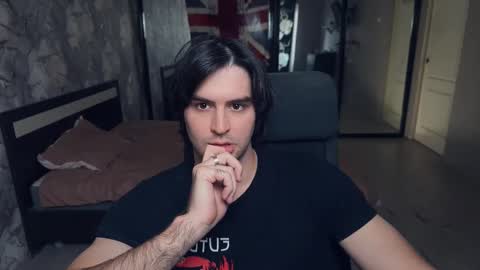 Snapshot of _fatrabbit chatting on October 2025 12:17:01 PM Keanu online show from October 2025 12:17:01 PM