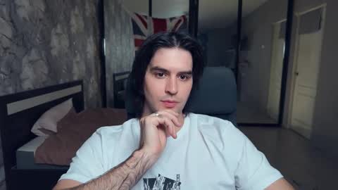 Snapshot of _fatrabbit chatting on November 2025 03:45:02 PM Keanu online show from November 2025 03:45:02 PM