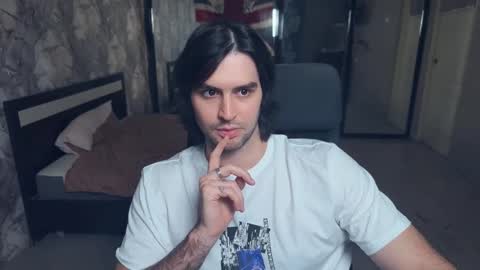 Snapshot of _fatrabbit chatting on November 2025 01:45:02 PM Keanu online show from November 2025 01:45:02 PM