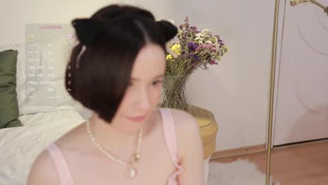 Snapshot of _female_essence_ chatting on December 2024 03:03:02 AM Essie online show from December 2024 03:03:02 AM