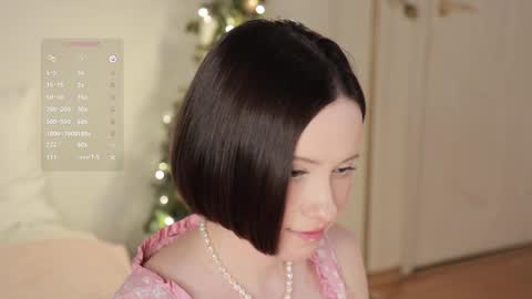 Snapshot of _female_essence_ chatting on January 2025 10:29:02 PM Essie online show from January 2025 10:29:02 PM