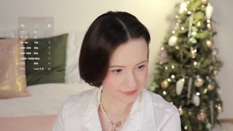 Snapshot of _female_essence_ chatting on January 2025 11:36:02 PM Essie online show from January 2025 11:36:02 PM