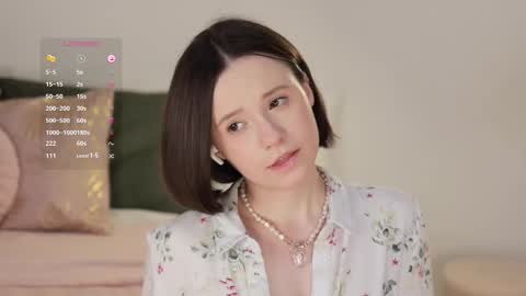 Snapshot of _female_essence_ chatting on March 2025 10:13:02 AM Essie online show from March 2025 10:13:02 AM