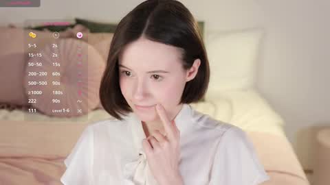 Snapshot of _female_essence_ chatting on March 2025 10:56:02 AM Essie online show from March 2025 10:56:02 AM