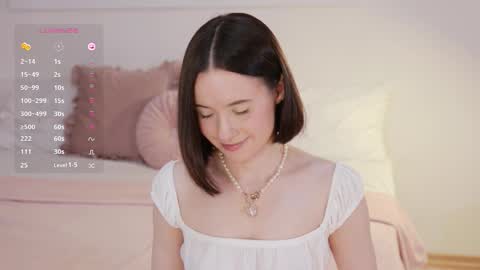 Snapshot of _female_essence_ chatting on September 2025 05:57:02 PM Essie online show from September 2025 05:57:02 PM