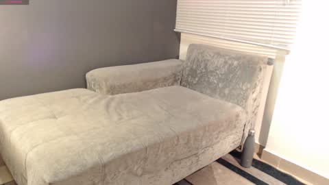 Laura  Juan online show from February 2025 03:49:02 PM