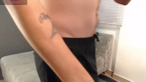 Laura  Juan online show from February 2025 01:33:01 PM