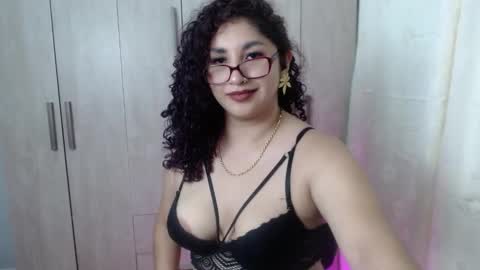 Gia Independent model online show from November 2025 12:31:02 AM