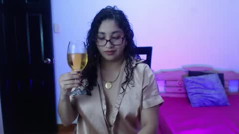 Gia Independent model online show from December 2025 06:23:01 PM