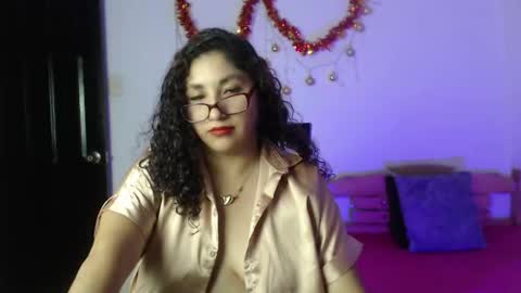 Gia Independent model online show from December 2025 09:11:02 PM
