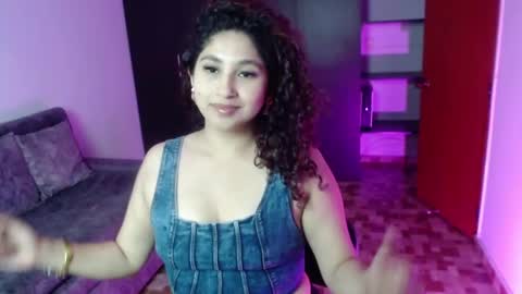 Gia Independent model online show from February 2026 12:40:02 AM