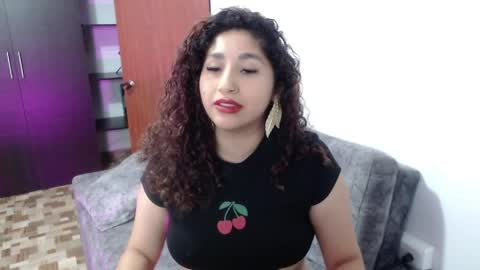 Gia Independent model online show from April 2026 01:52:01 PM