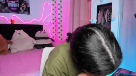 LEEP  online show from October 2025 01:33:02 AM