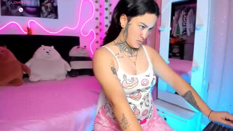 LEEP  online show from October 2025 02:14:02 AM