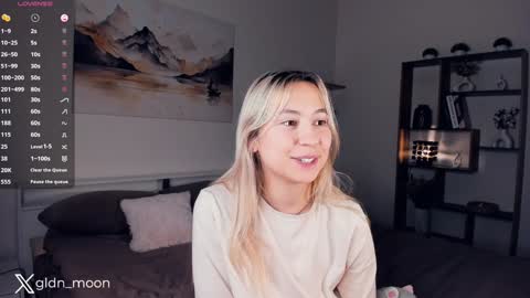 Snapshot of _golden_moon_ chatting on December 2024 03:29:02 AM Rina online show from December 2024 03:29:02 AM