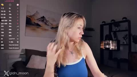 Snapshot of _golden_moon_ chatting on February 2025 07:38:01 PM Rina online show from February 2025 07:38:01 PM