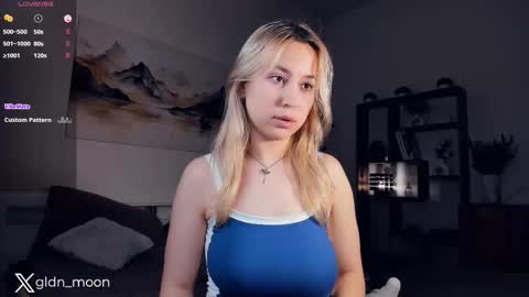 Snapshot of _golden_moon_ chatting on February 2025 05:20:01 AM Rina online show from February 2025 05:20:01 AM