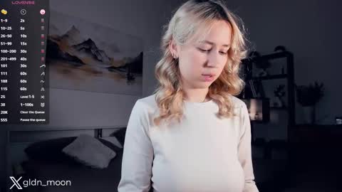 Snapshot of _golden_moon_ chatting on February 2025 10:42:01 PM Rina online show from February 2025 10:42:01 PM