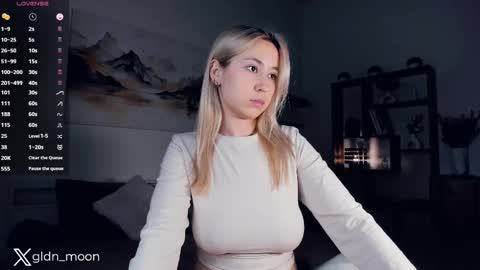 Snapshot of _golden_moon_ chatting on March 2025 07:38:01 PM Rina online show from March 2025 07:38:01 PM