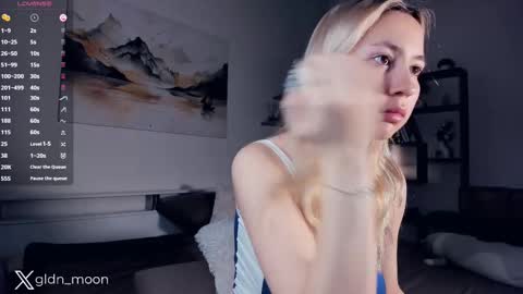 Snapshot of _golden_moon_ chatting on March 2025 04:51:02 AM Rina online show from March 2025 04:51:02 AM