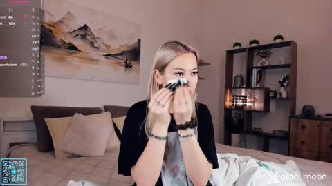 Snapshot of _golden_moon_ chatting on October 2025 11:15:02 PM Rina online show from October 2025 11:15:02 PM