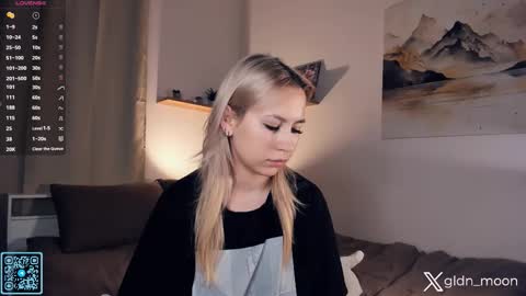 Snapshot of _golden_moon_ chatting on November 2025 07:38:01 PM Rina online show from November 2025 07:38:01 PM