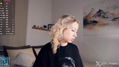 Snapshot of _golden_moon_ chatting on November 2025 07:47:01 PM Rina online show from November 2025 07:47:01 PM