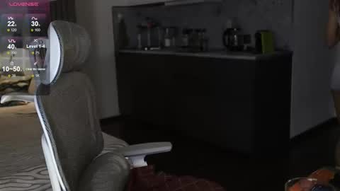 Snapshot of _guesswhat_ chatting on November 2025 03:23:01 PM Katarina online show from November 2025 03:23:01 PM