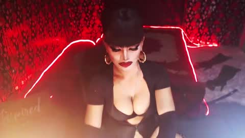 Snapshot of _hailyourqueenx chatting on December 2024 04:17:02 AM GoDDess Chloe online show from December 2024 04:17:02 AM