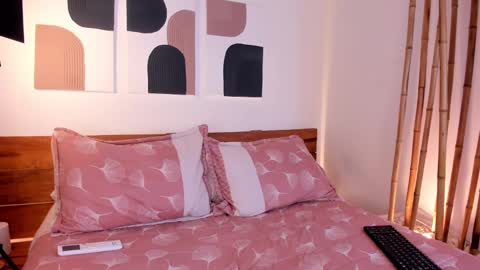 Hanna johnson online show from February 2025 04:03:01 AM