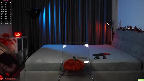 Veronica online show from November 2025 05:04:02 PM