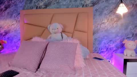 Hollywood online show from October 2025 07:05:02 AM