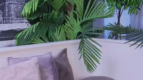 Lana online show from April 2026 08:19:01 AM