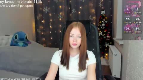 _hot_mia_1 online show from December 2024 06:25:01 PM