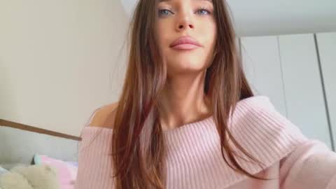 Snapshot of _isiah chatting on December 2025 07:59:02 AM isia online show from December 2025 07:59:02 AM