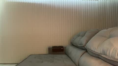 Julie online show from November 2025 10:09:02 PM