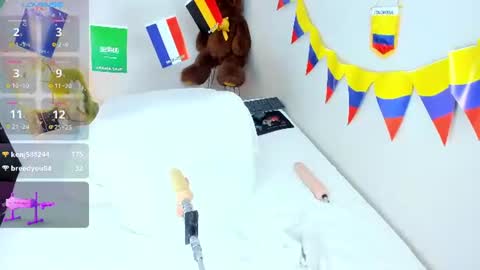 _jasminnee_ online show from July 2026 06:10:01 PM