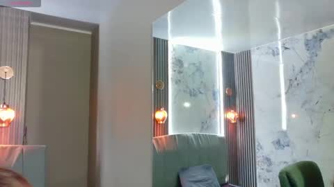 Snapshot of _jeessy chatting on November 2025 04:00:01 AM _jeessy online show from November 2025 04:00:01 AM